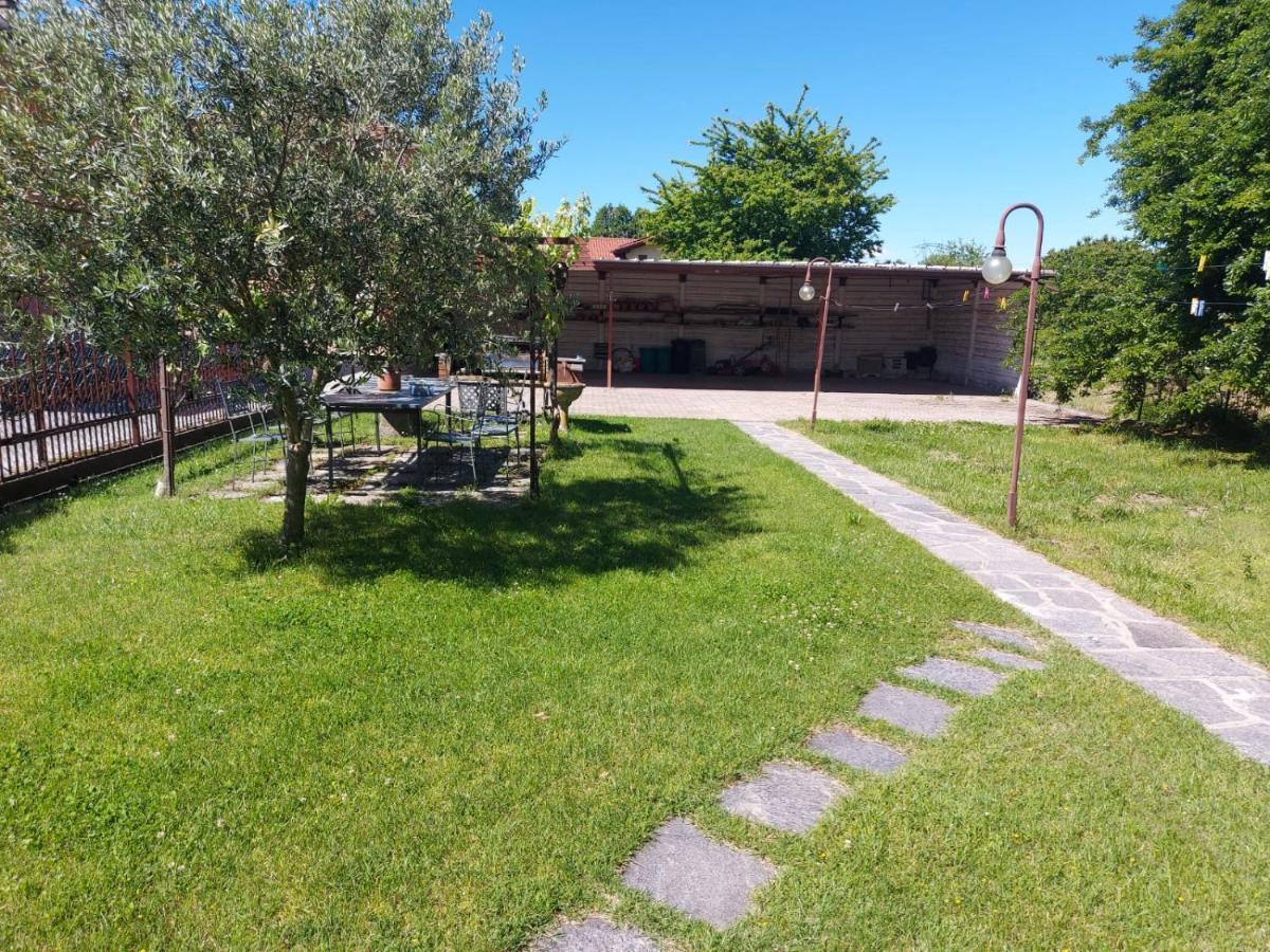 Bnbook Casa Dei Peschi - Lago Di Monate Cadrezzate Kültér fotó